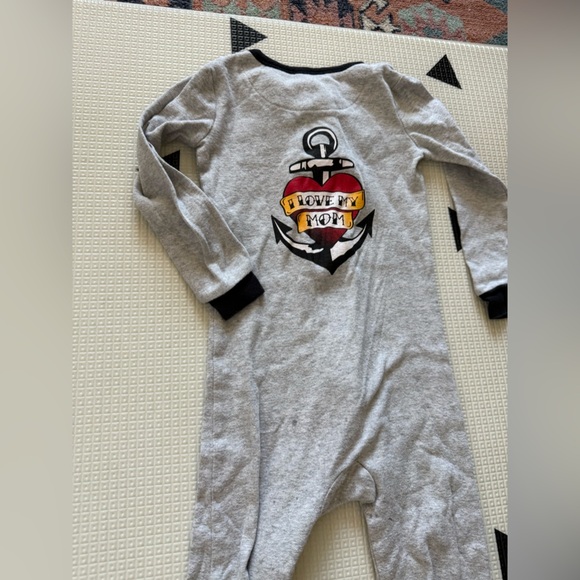 Children’s Place|Baby gender neutral gray long sleeve footsie pajamas with MOM• - Picture 3 of 5